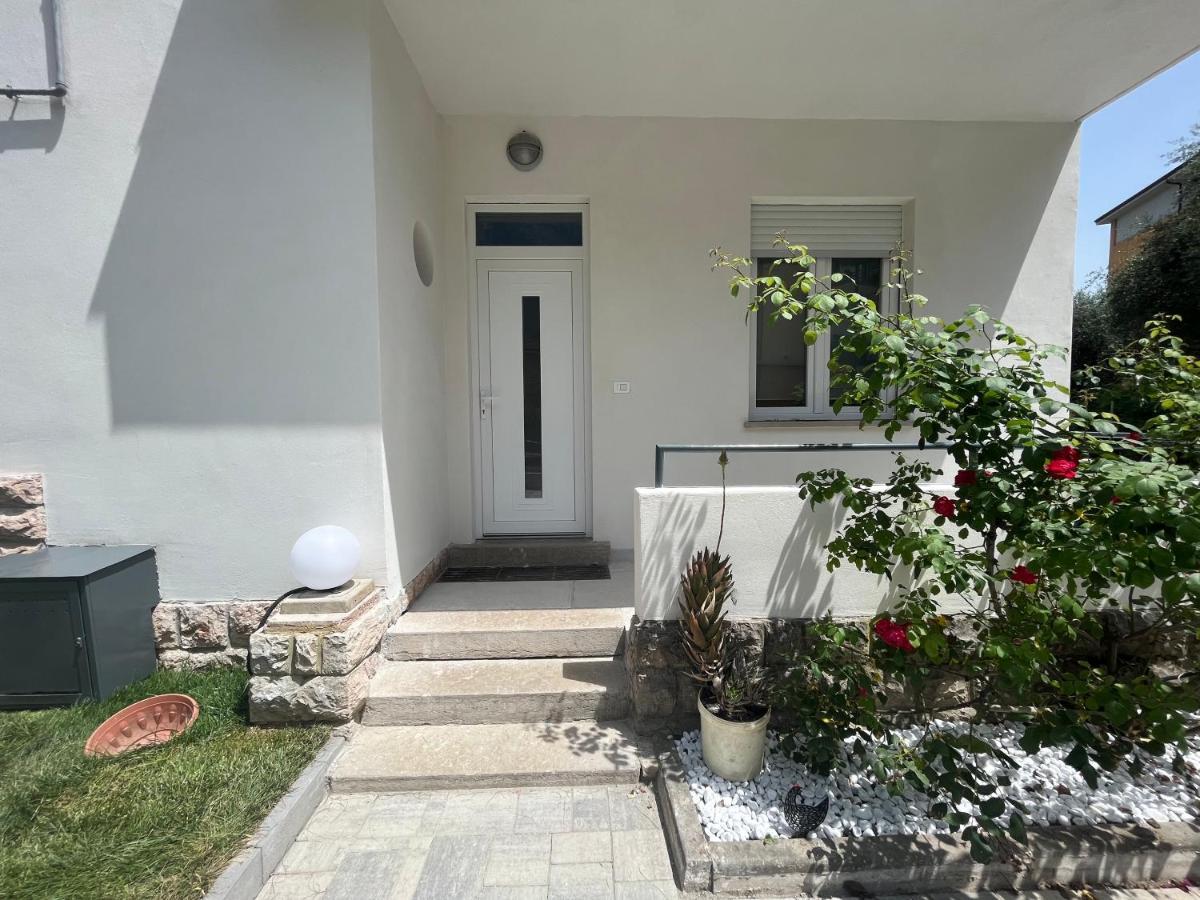 Casa Teresa Apartment ริวาเดลการ์ดา ภายนอก รูปภาพ
