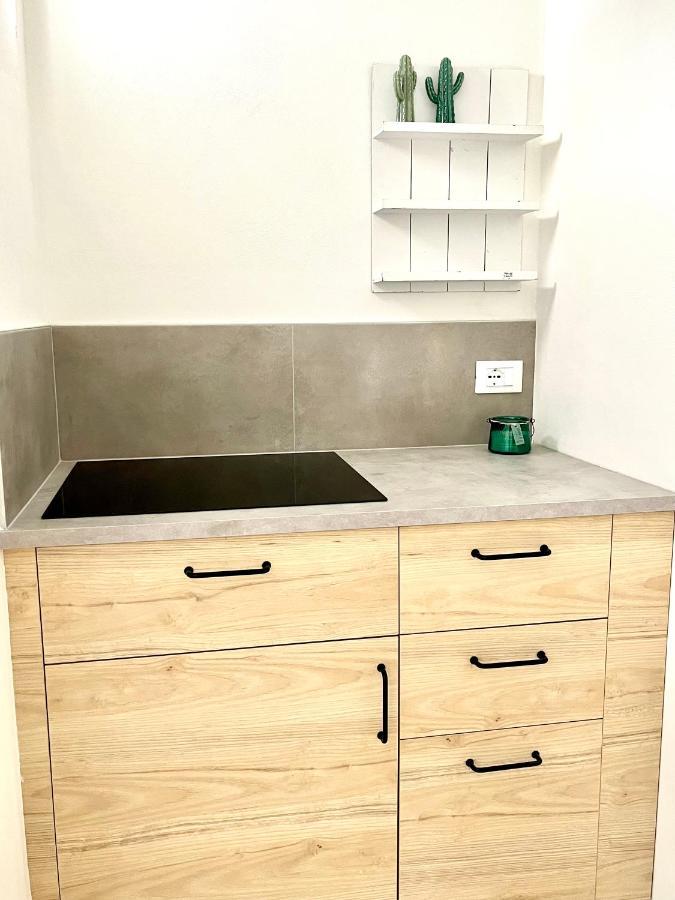 Casa Teresa Apartment ริวาเดลการ์ดา ภายนอก รูปภาพ