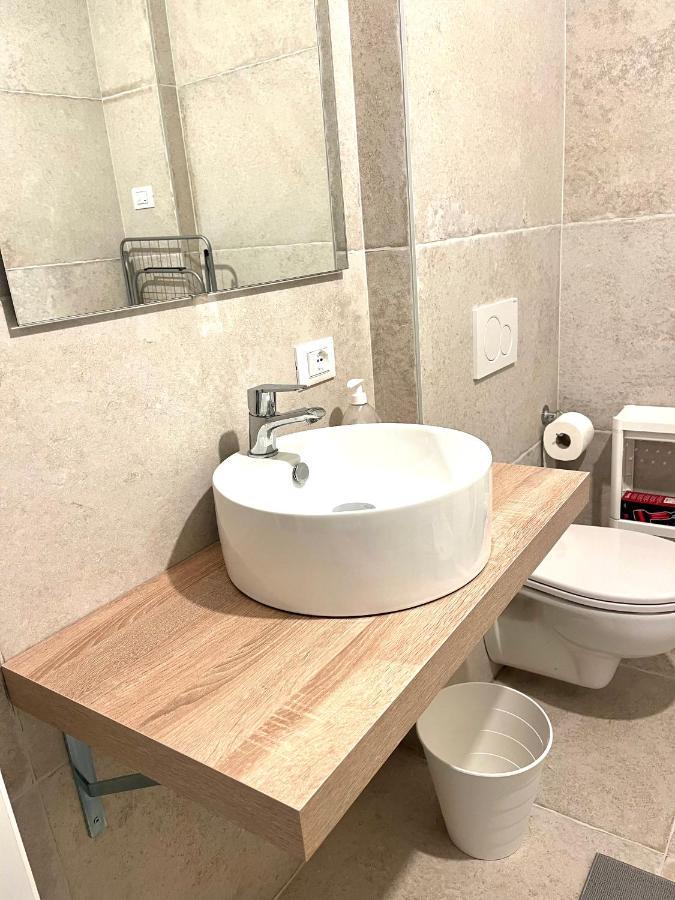 Casa Teresa Apartment ริวาเดลการ์ดา ภายนอก รูปภาพ