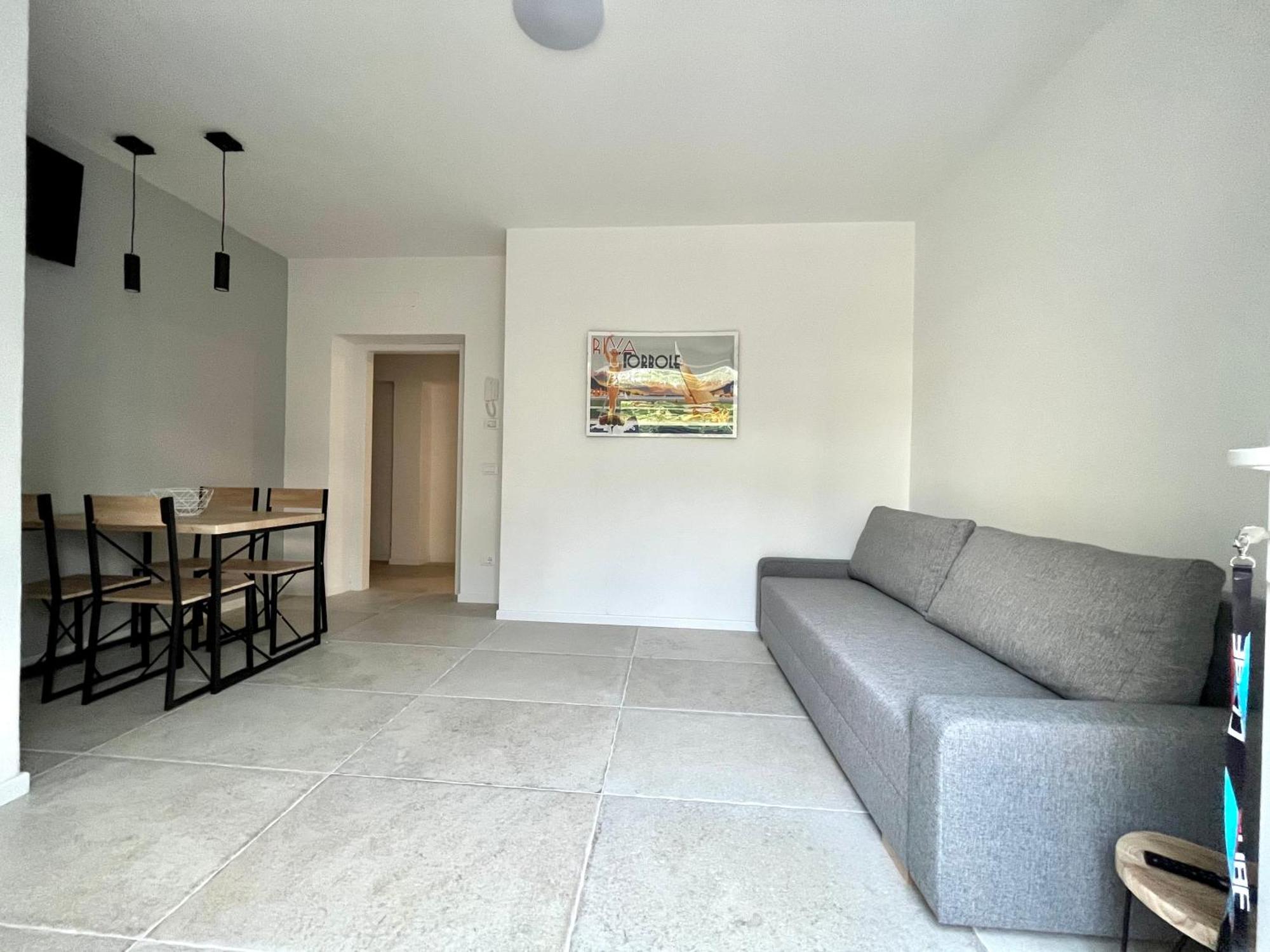 Casa Teresa Apartment ริวาเดลการ์ดา ภายนอก รูปภาพ